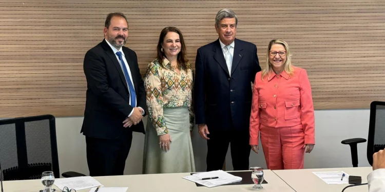 Prefeitura de Feira e TJBA assinam acordo para otimizar processos fiscais com inteligência artificial