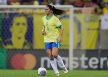 Com baiana na equipe, Seleção de Futebol Feminina estreia nesta quinta nas Olimpíadas