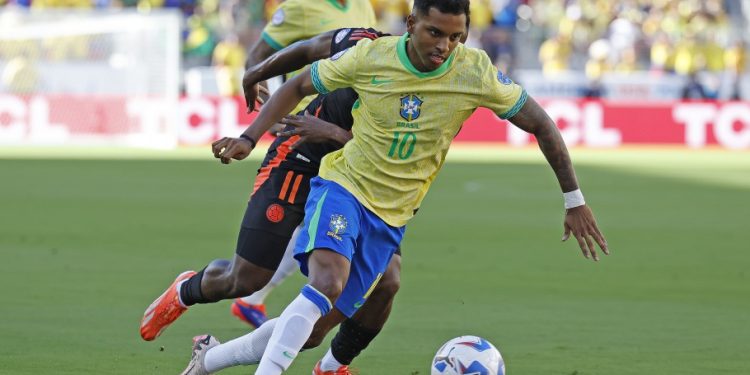 Brasil empata com a Colômbia e termina em segundo do grupo na Copa América