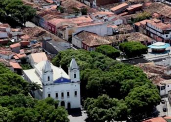 Comandante e guarda civil suspeitos de agredir jovem são presos na Bahia