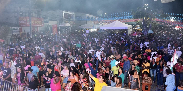 São Pedro de Humildes ganhou mais um dia de festa