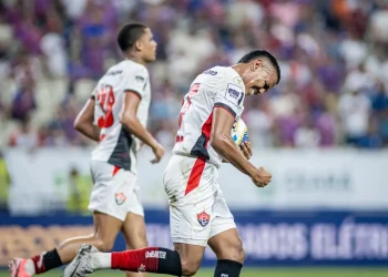 Vitória x Grêmio: veja possíveis escalações, horário e onde assistir