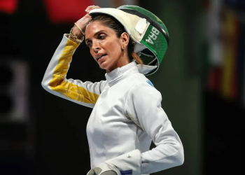 Jogos Olímpicos: brasileira passa mal em competição e revela tumor