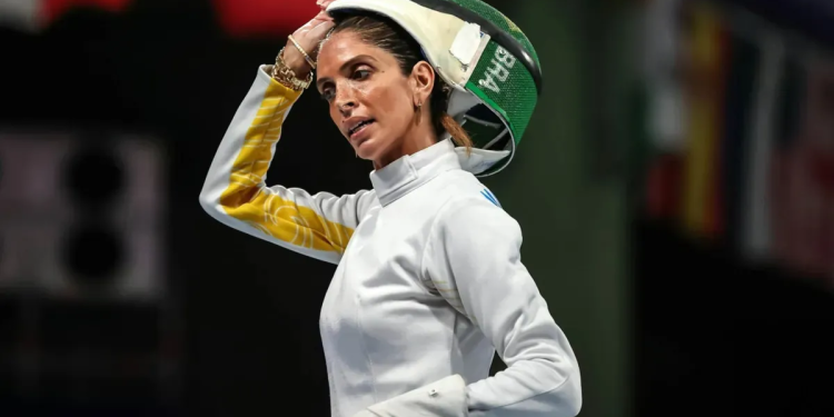 Jogos Olímpicos: brasileira passa mal em competição e revela tumor