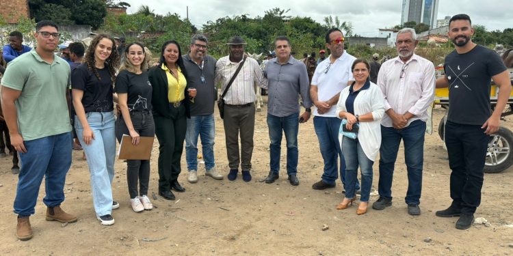 Estudantes de Medicina Veterinária da Unex participam de ação em parceria com a Prefeitura de Feira de Santana