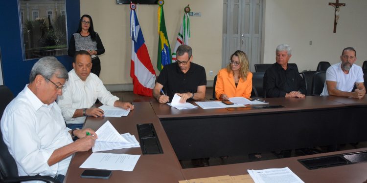 Assinado contrato para construção de mais 449 unidades do Minha Casa, Minha Vida em Feira