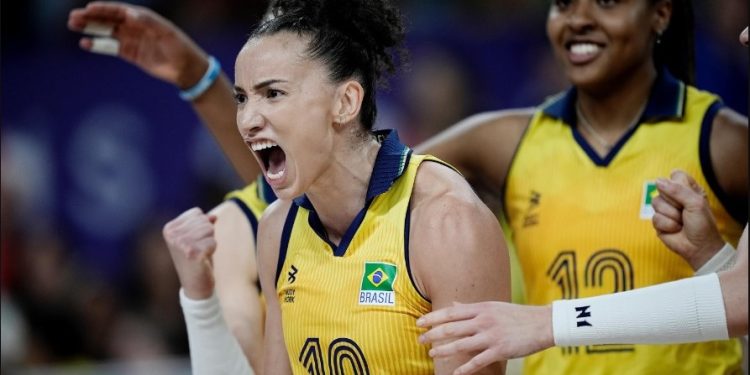 Brasil bate Polônia para garantir melhor campanha do vôlei na 1ª fase