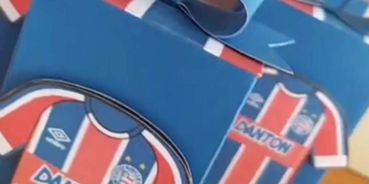 Mulher paga indenização de R$2 mil ao Bahia por conta de caixinha de guloseimas