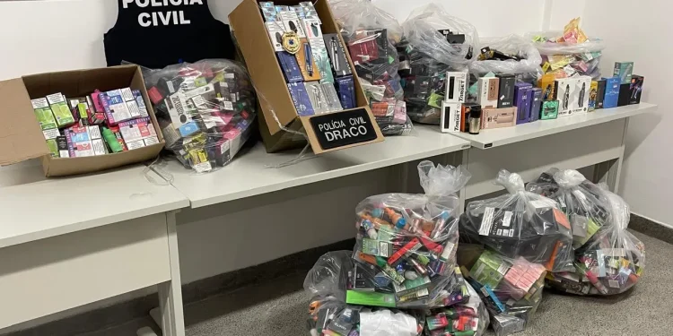 Operação Ciber Smoke apreende mais de 2 mil cigarros eletrônicos, em Feira de Santana