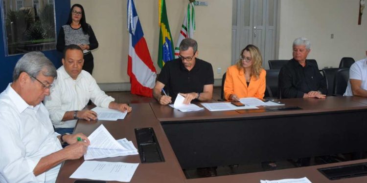 Assinado contrato para construção de mais 449 unidades do Minha Casa, Minha Vida em Feira