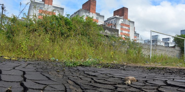 Estação de tratamento da Embasa se rompe e causa transtornos a moradores de condomínio