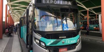 Vinte ônibus reforçam transporte público para a Expofeira 2024