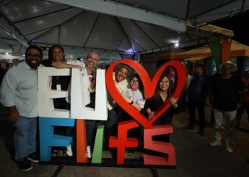 Jerônimo Rodrigues participa de abertura oficial do Festival Literário e Cultural de Feira de Santana