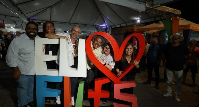 Jerônimo Rodrigues participa de abertura oficial do Festival Literário e Cultural de Feira de Santana