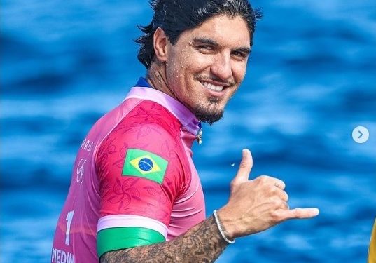 Jogos de Paris: Medina supera Chumbinho e está nas semifinais do surfe
