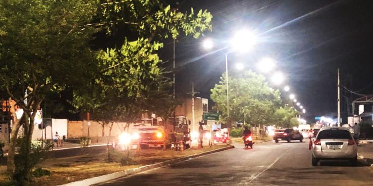 Feira: modernização da iluminação pública alcança 96% de conclusão