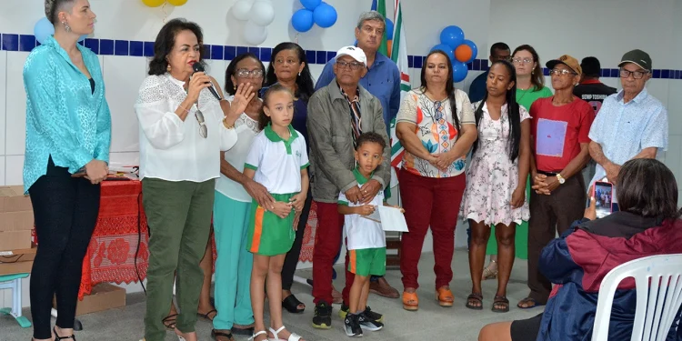 Escola Municipal Antônio Júlio da Silva é entregue para a comunidade