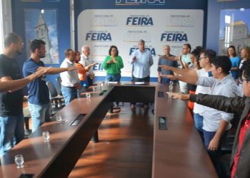 Feira: professores concursados tomam posse nesta terça-feira