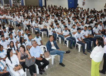 500 estudantes ingressos do programa Jovem Aprendiz Feirense são recepcionados