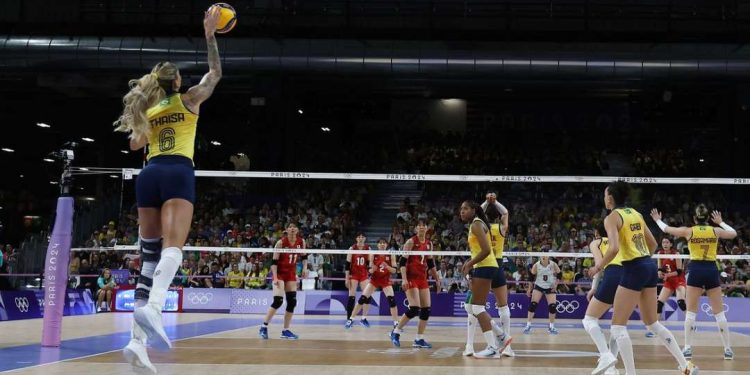 Brasil vence Japão por 3 a 0 no vôlei feminino