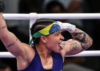 Bia Ferreira conquista o bronze no peso-leve do boxe feminino