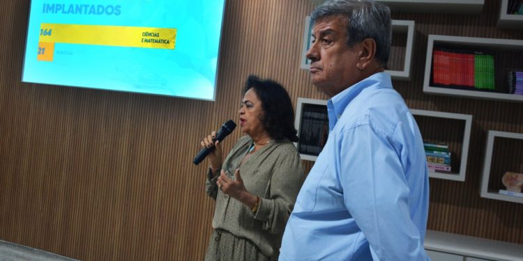 Investimentos na Educação abrangem tecnologia, construção e reforma de 71 escolas municipais