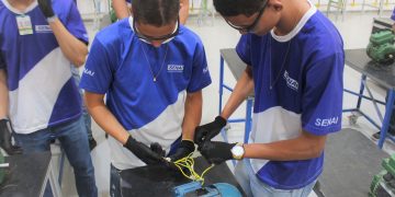 SENAI BAHIA oferece 297 vagas gratuitas de formação para jovem aprendiz