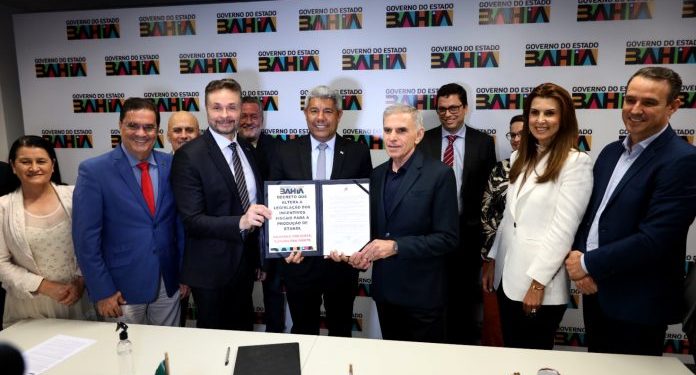 Governador assina decreto que incentiva a produção de etanol na Bahia