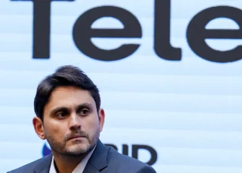 Governo apura volta temporária do X e pode pedir cassação da Starlink