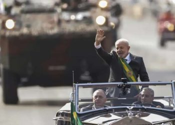 Desfile de 7 de Setembro destaca vacinação e homenageia gaúchos