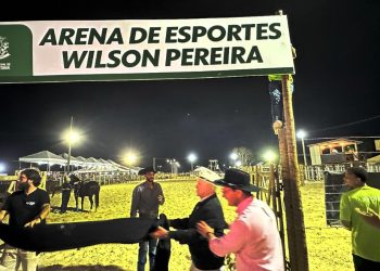 Pista de Team Penning é inaugurada no Parque de Exposição João Martins da Silva