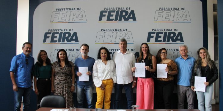 Mais seis professores concursados tomaram posse nesta sexta-feira