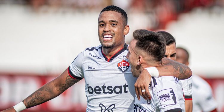 Vitória vence o Atlético-GO fora de casa pelo Brasileirão