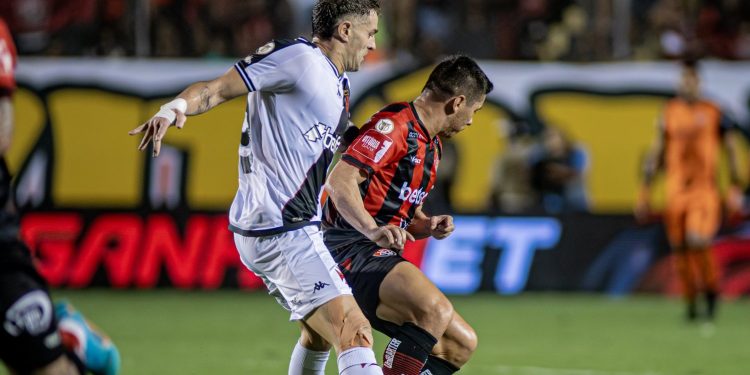 Vitória perde para o Vasco e permanece na zona de rebaixamento