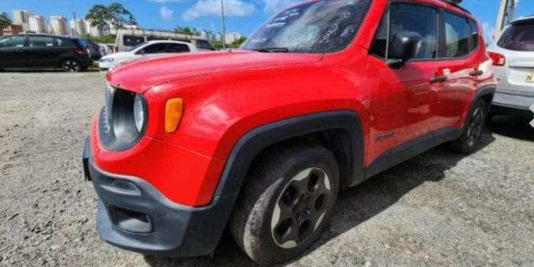 Transalvador realiza leilão online e tem Jeep Renegade com lance mínimo de R$ 9 mil; veja como participar