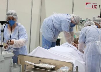 Covid-19 é responsável por metade das mortes por doenças respiratórias