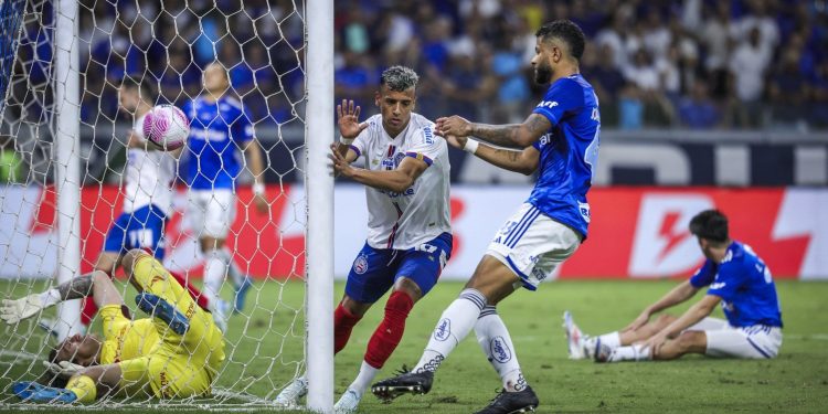 Bahia empata com o Cruzeiro e dorme no G-6 do Brasileirão