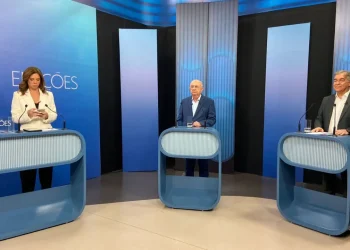 Candidatos à Prefeitura de Feira de Santana participam de debate
