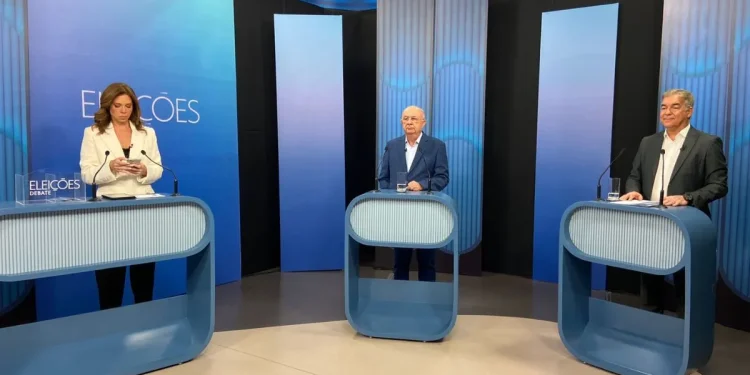Candidatos à Prefeitura de Feira de Santana participam de debate