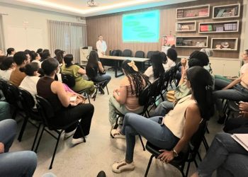 Fundação Hospitalar capacita profissionais de saúde sobre prevenção da sífilis gestacional
