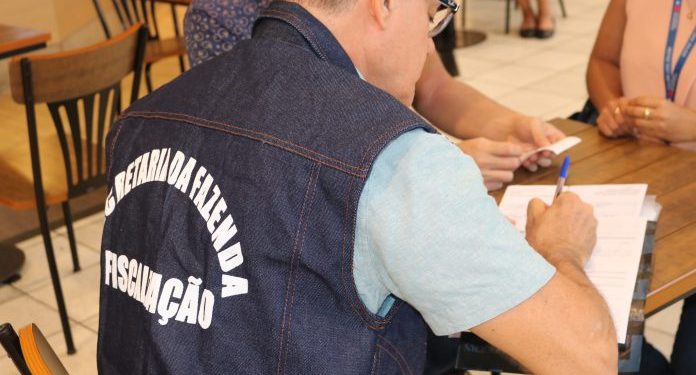 Operação da Sefaz-BA fiscaliza máquinas de cartões de crédito no comércio baiano