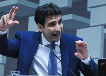 Senado aprova Gabriel Galípolo para presidência do Banco Central