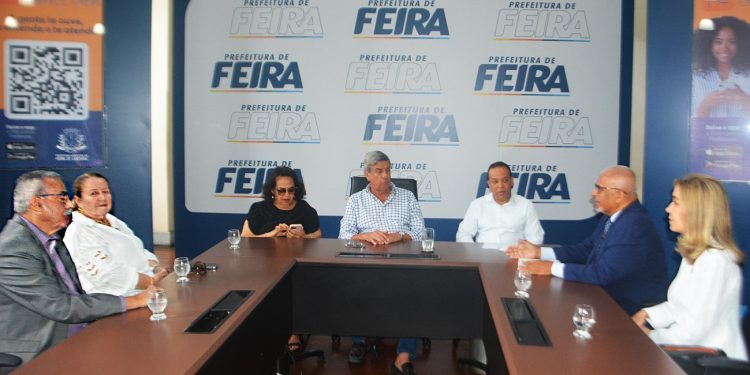 Ações na Educação são elogiadas pelo Rotary em encontro com o prefeito Colbert Filho