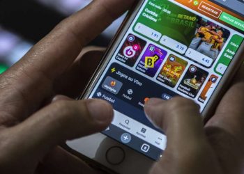 Bet patrocinadora do Bahia tem operação proibida no Brasil