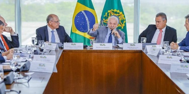 Governo recua de bloqueio do cartão Bolsa Família para apostas