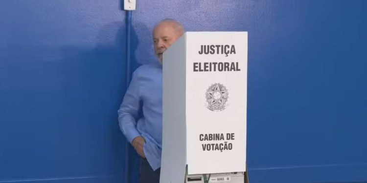 Presidente Lula vota em São Bernardo do Campo em São Paulo
