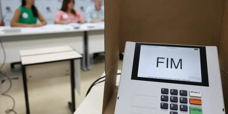 Eleições 2024: 156 milhões de eleitores aptos a votar neste domingo (6)