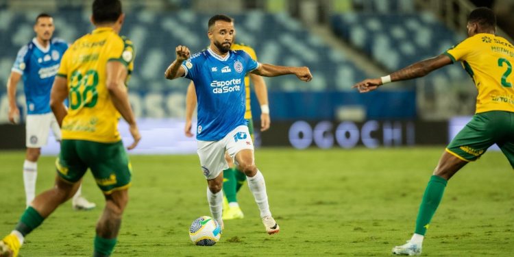 Bahia vence o Cuiabá e se mantém na briga pela Libertadores