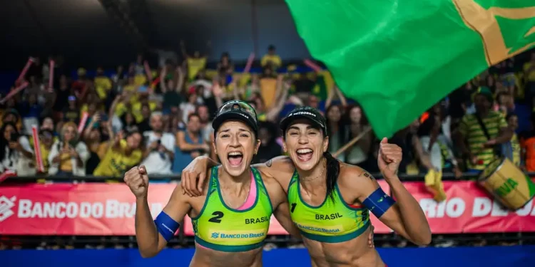 Bárbara e Carol conquistam etapa Elite 16 do Circuito Mundial