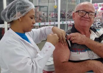 Prefeitura de Feira abre campanha Novembro Azul com ação no Shopping Popular